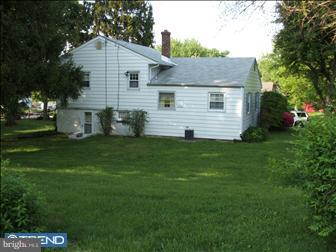 643 Paddock Road Southampton, PA 18966 - Photo 10 of 11 Exterior Back