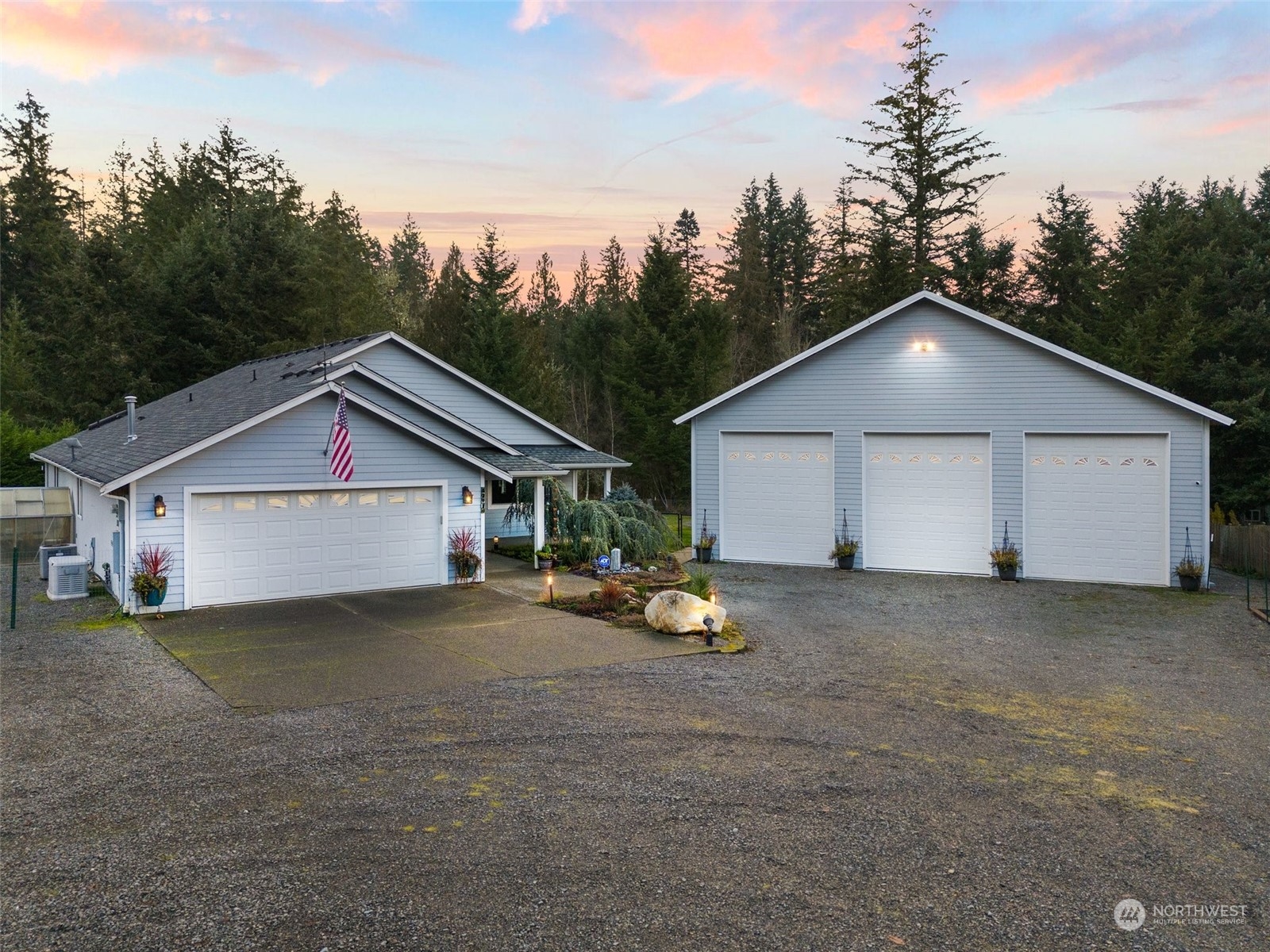 17116 Vail Loop Road Southeast Rainier, WA 98576 - Photo 1 of 40 Gallery Image 1