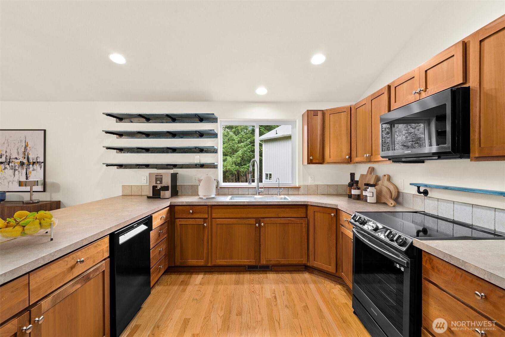 17116 Vail Loop Road Southeast Rainier, WA 98576 - Photo 11 of 40 Gallery Image 11
