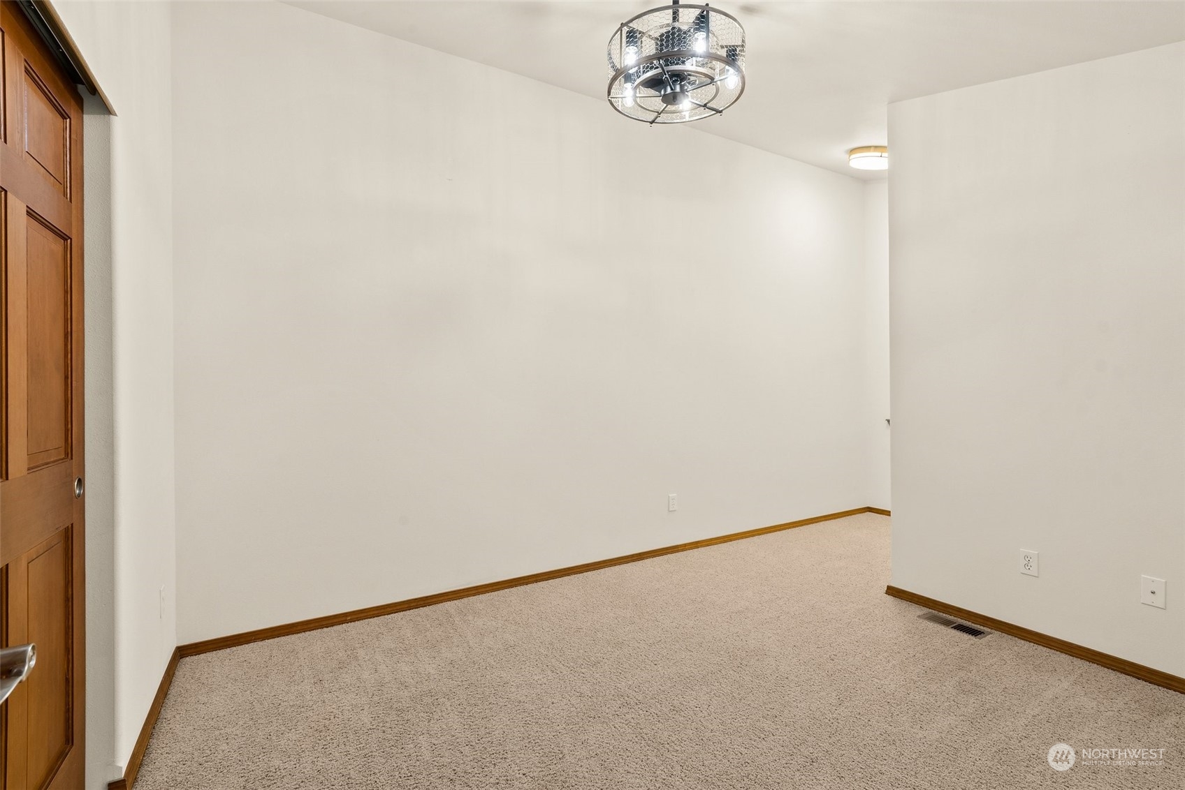 17116 Vail Loop Road Southeast Rainier, WA 98576 - Photo 17 of 40 Gallery Image 17
