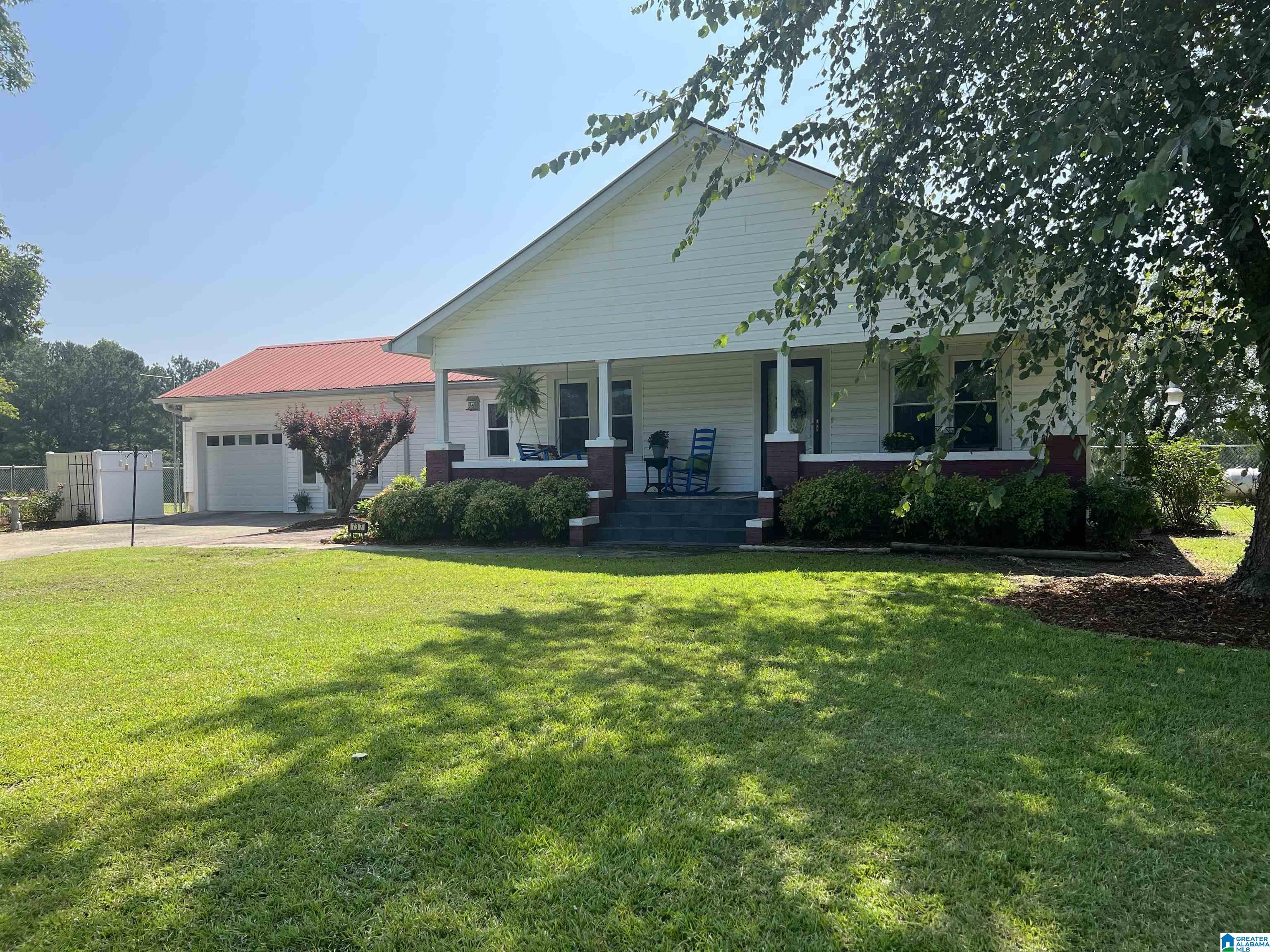 737 Armstrong Loop Hayden, AL 35079 - Photo 1 of 34