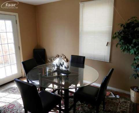 2094 Lambden Road Flint, MI 48532 - Photo 4 of 14 20398140-3.JPG