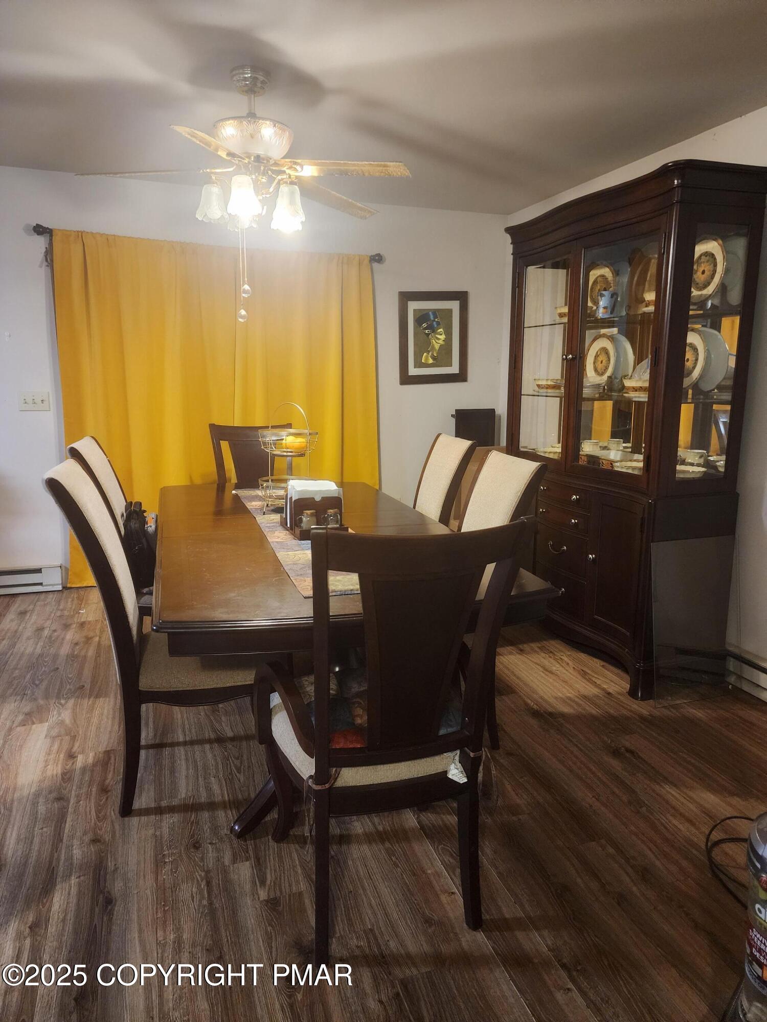 195 Williams Lane Scotrun, PA 18355 - Photo 7 of 17 a view of a dining room with furniture