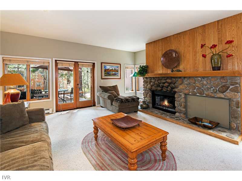 939 Incline Way, Unit 204 Incline Village, NV 89451 - Photo 7 of 16 Living Room.