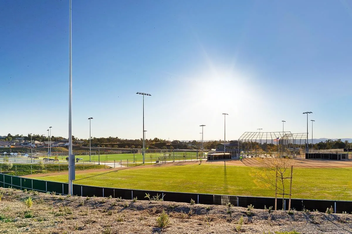 32082 Sedge Way Temecula, CA 92591 - Photo 56 of 59 a view of a swimming pool with outdoor space