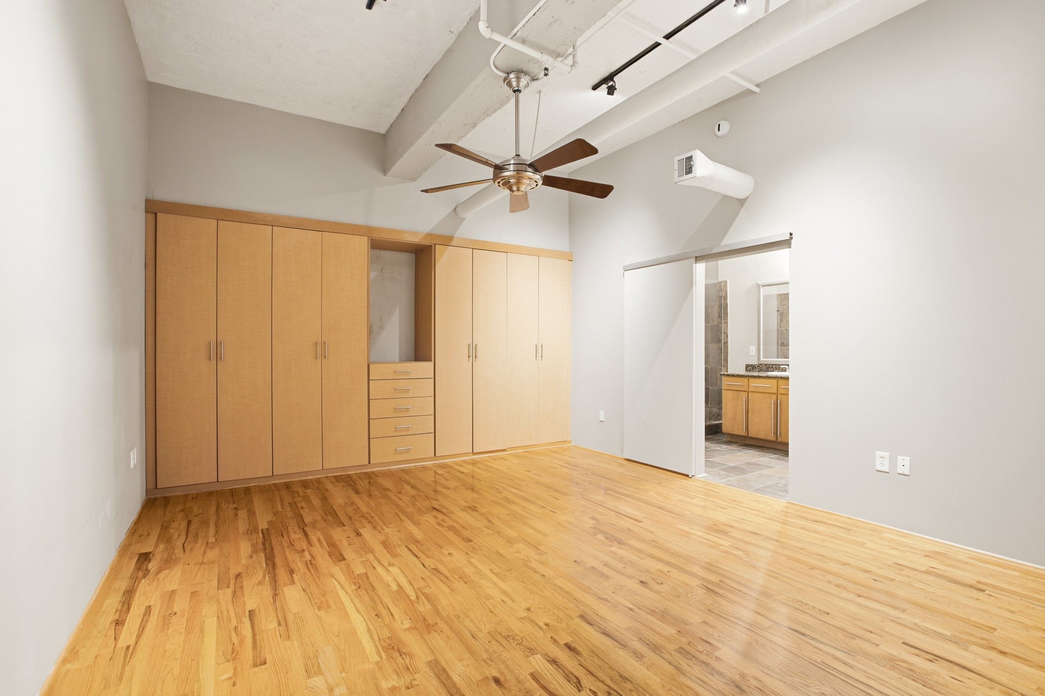 705 Main Street, Unit 209 Houston, TX 77002 - Photo 15 of 26
