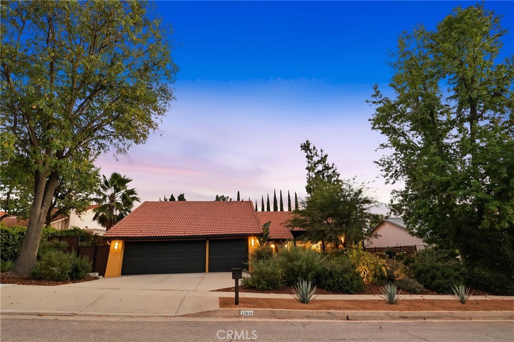 22616 Town Crier Road Calabasas, CA 91302 - Photo 3 of 45