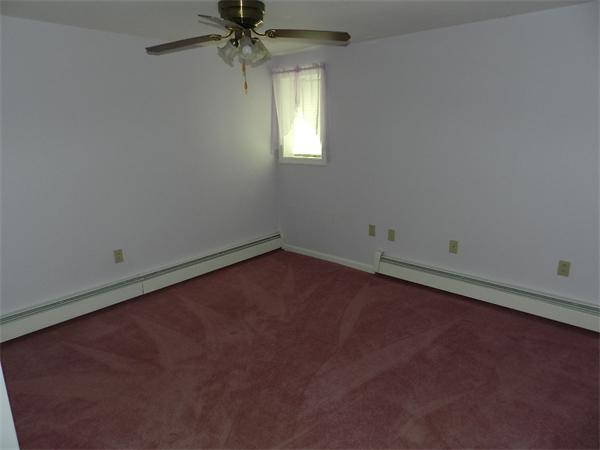 73 Darnell Road Worcester, MA 01606 - Photo 8 of 14 Gallery Image 8