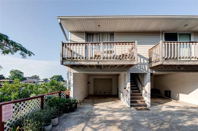 $1,050 | 4650 Pontchartrain Drive, Unit T, Slidell, LA 70458