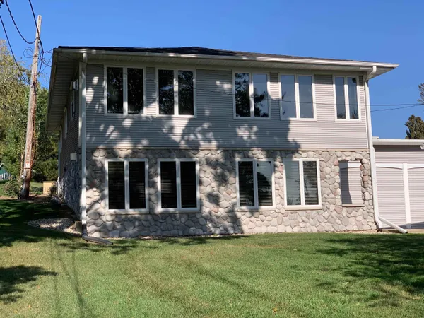 $2,150 | W9206 Ripley Road, Cambridge, WI 53523