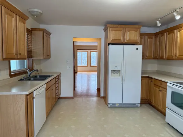 $2,150 | W9206 Ripley Road, Cambridge, WI 53523