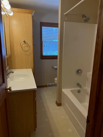 $2,150 | W9206 Ripley Road, Cambridge, WI 53523