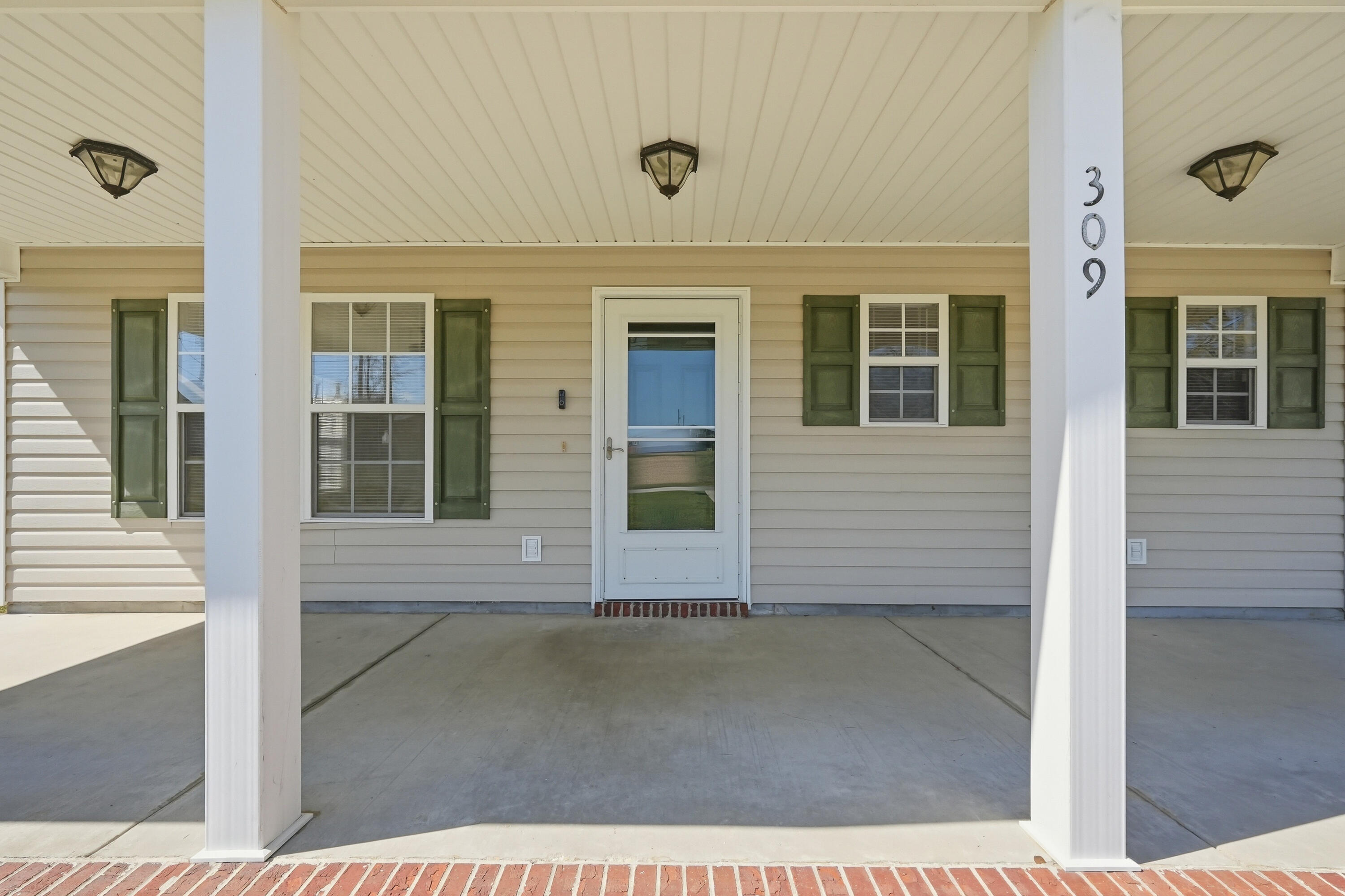 309 Range Line Street Bonifay, FL 32425 - Photo 4 of 35 309 N. Rangeline Street