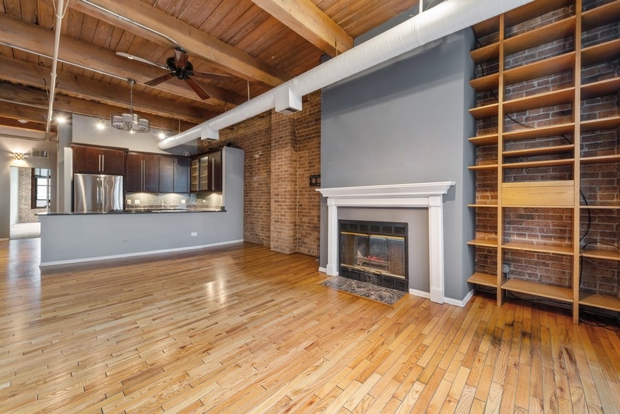 331 South Peoria Street, Unit 401 Chicago, IL 60607 - Photo 2 of 11