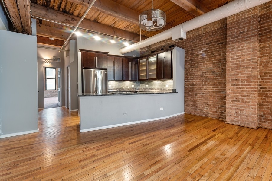 331 South Peoria Street, Unit 401 Chicago, IL 60607 - Photo 4 of 11