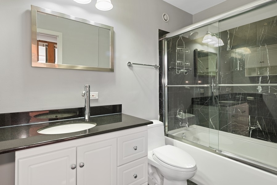 331 South Peoria Street, Unit 401 Chicago, IL 60607 - Photo 9 of 11