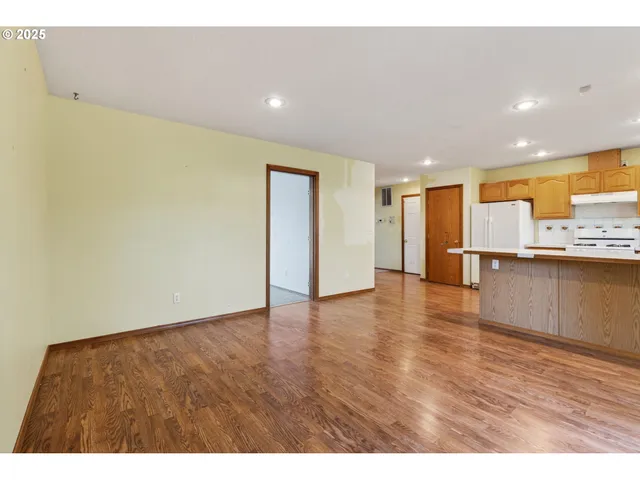 $550,000 | 14997 Southeast Gilesford Street, Clackamas, OR 97015