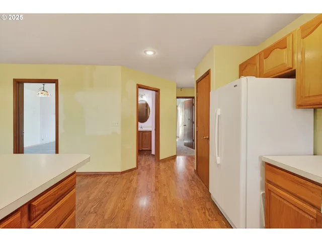 $550,000 | 14997 Southeast Gilesford Street, Clackamas, OR 97015