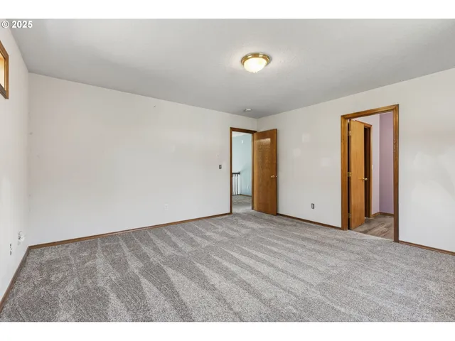 $550,000 | 14997 Southeast Gilesford Street, Clackamas, OR 97015