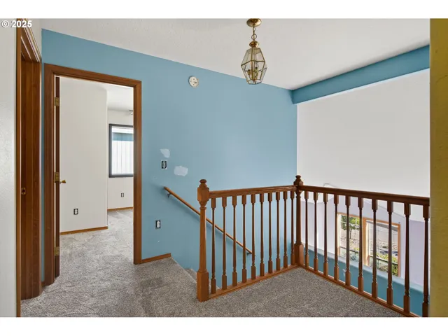 $550,000 | 14997 Southeast Gilesford Street, Clackamas, OR 97015