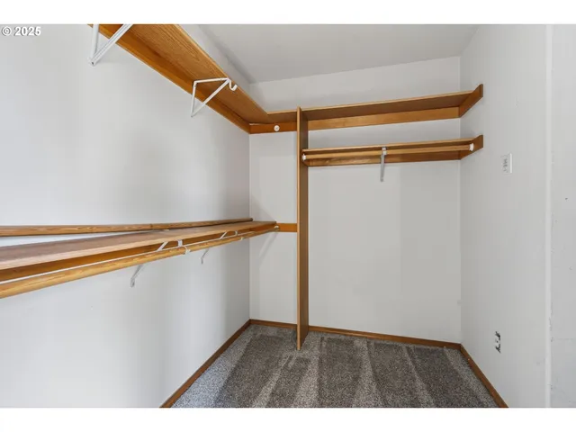 $550,000 | 14997 Southeast Gilesford Street, Clackamas, OR 97015