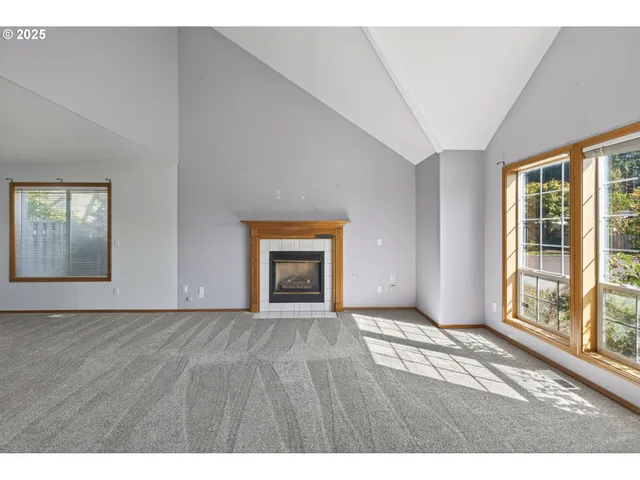 $550,000 | 14997 Southeast Gilesford Street, Clackamas, OR 97015