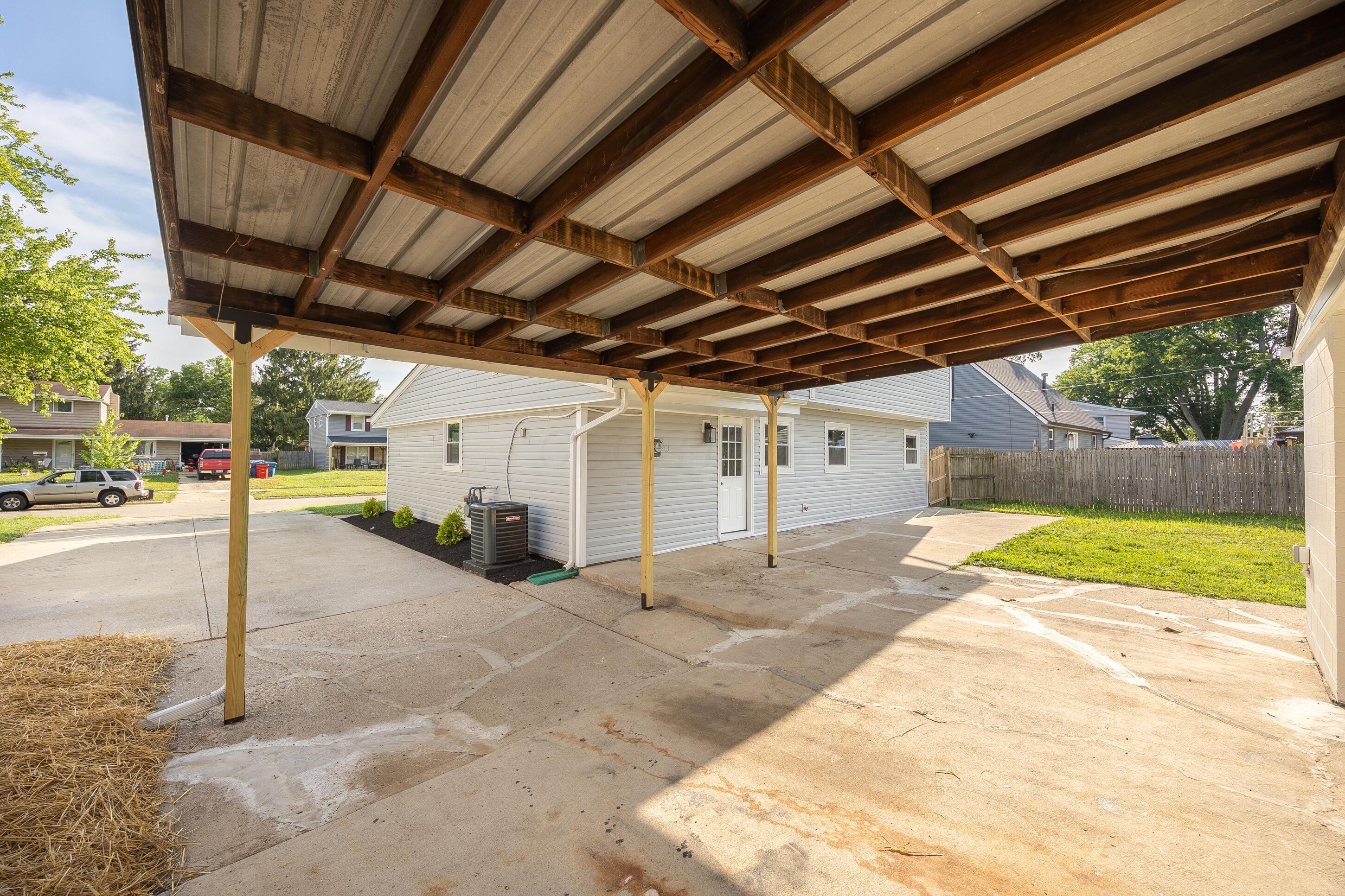 876 Grenada Road Columbus, OH 43207 - Photo 41 of 48 Detached Garage
