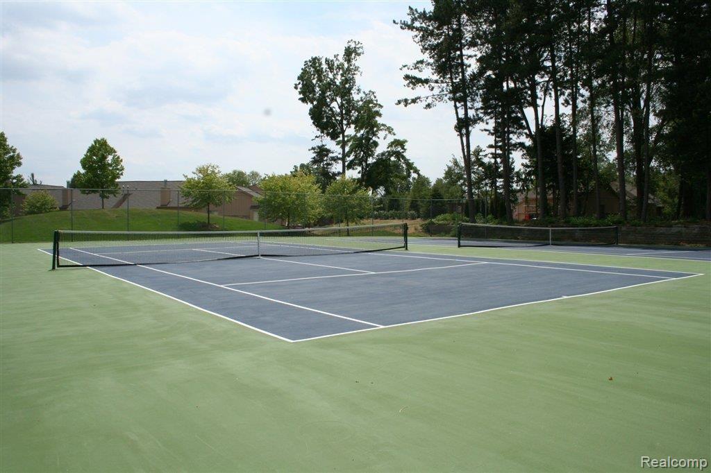 22055 River Ridge Trail, Unit 42 Farmington, MI 48335 - Photo 25 of 25 Tennis courts!