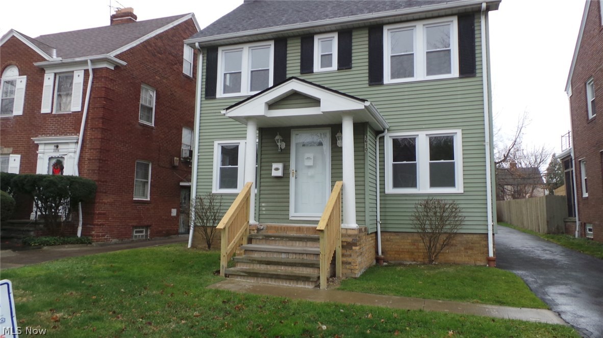 3610 Cedarbrook Road Cleveland, OH 44118 - Photo 1 of 9