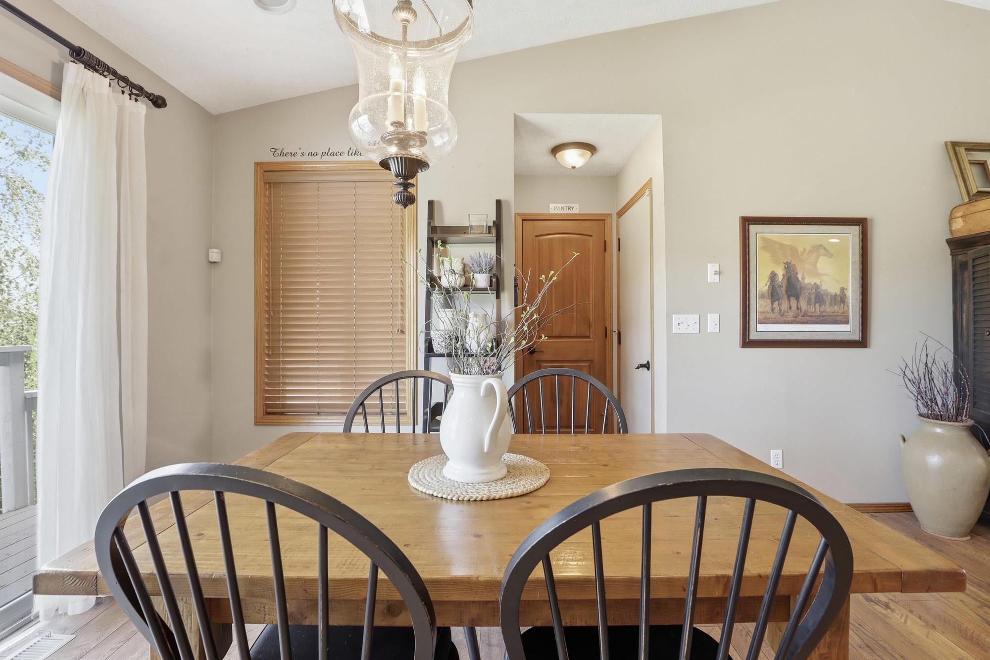 10505 South Sharon Road Spokane, WA 99223 - Photo 8 of 48