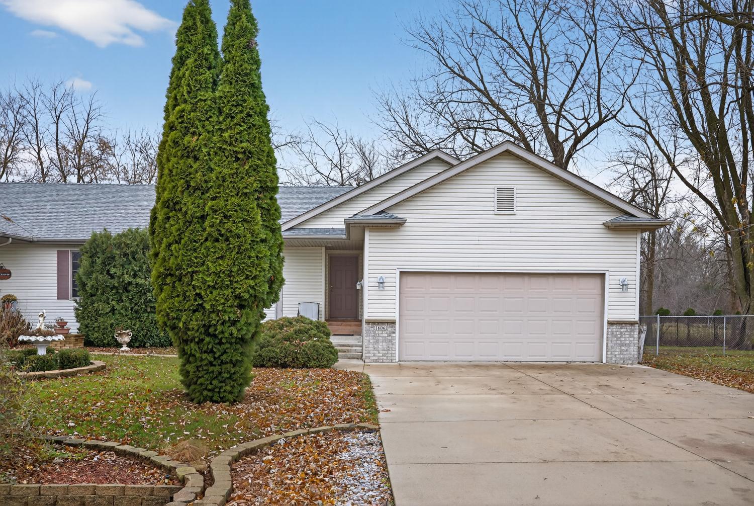 1606 17th Street Southwest Austin, MN 55912 - Photo 2 of 40