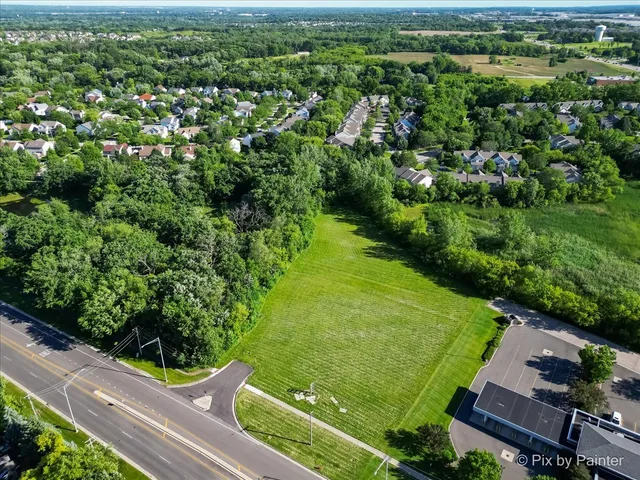 an aerial view of a yard