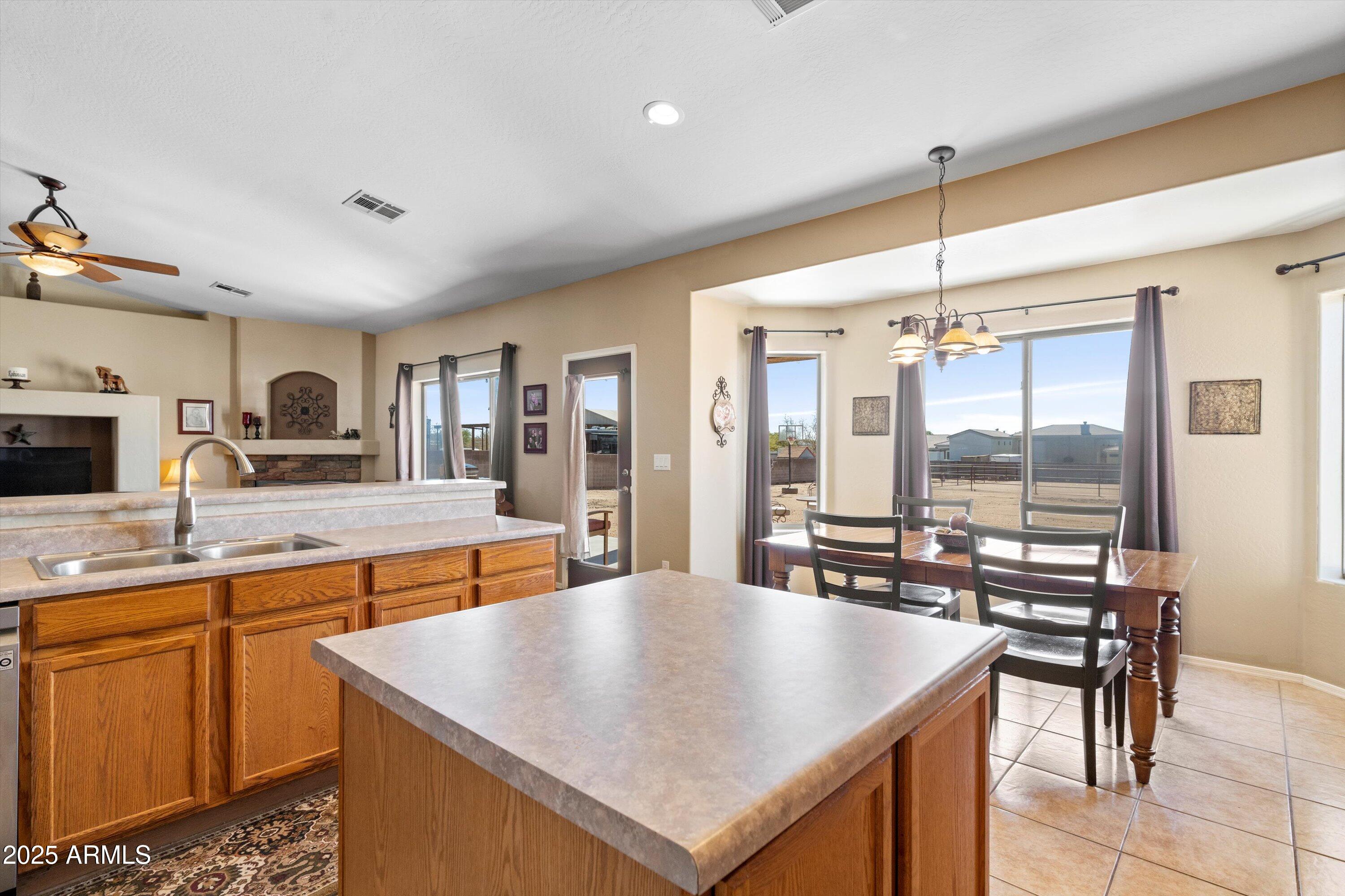 1737 West Tamar Road Phoenix, AZ 85086 - Photo 16 of 52 16-Kitchen