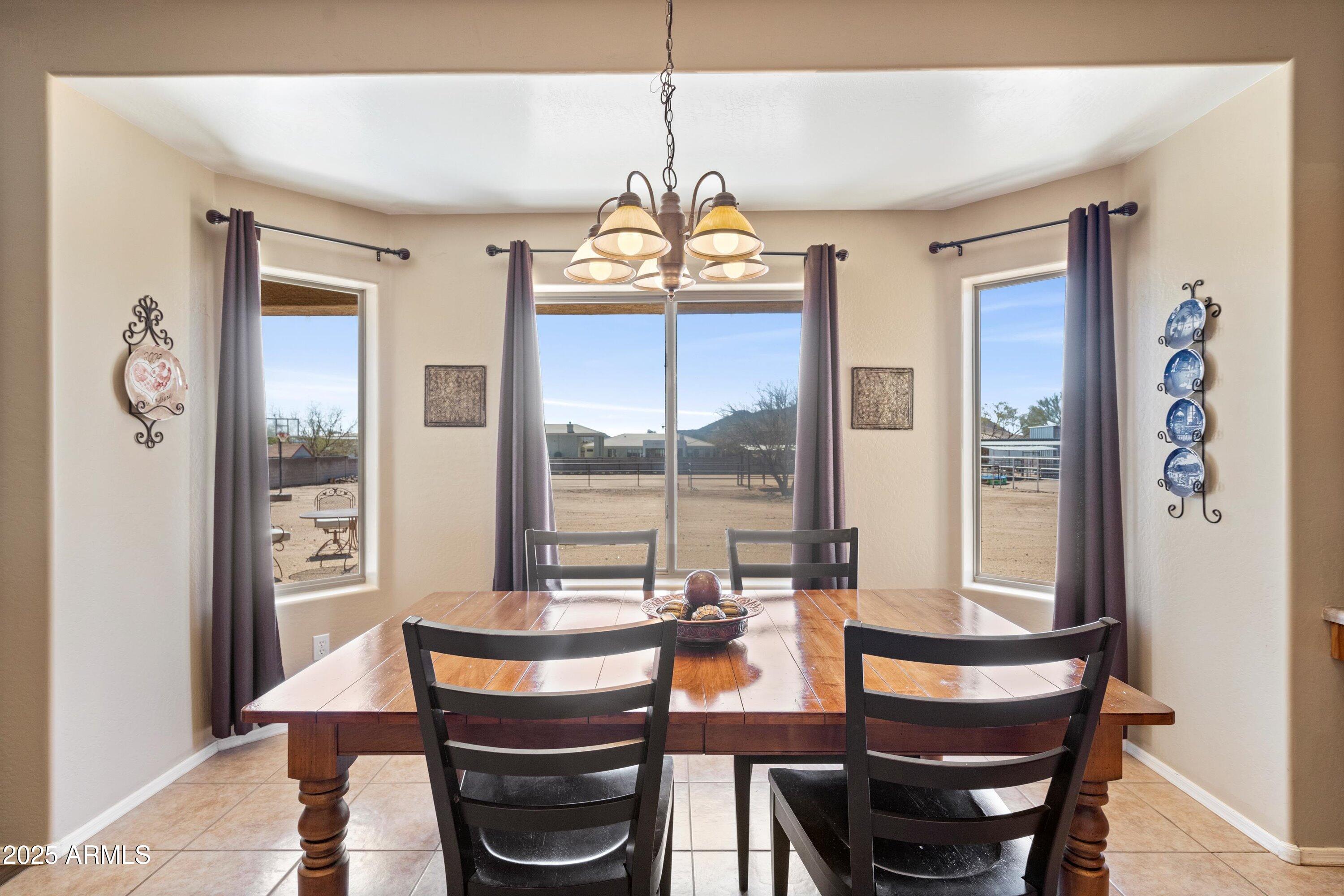 1737 West Tamar Road Phoenix, AZ 85086 - Photo 21 of 52 21-Dining Area
