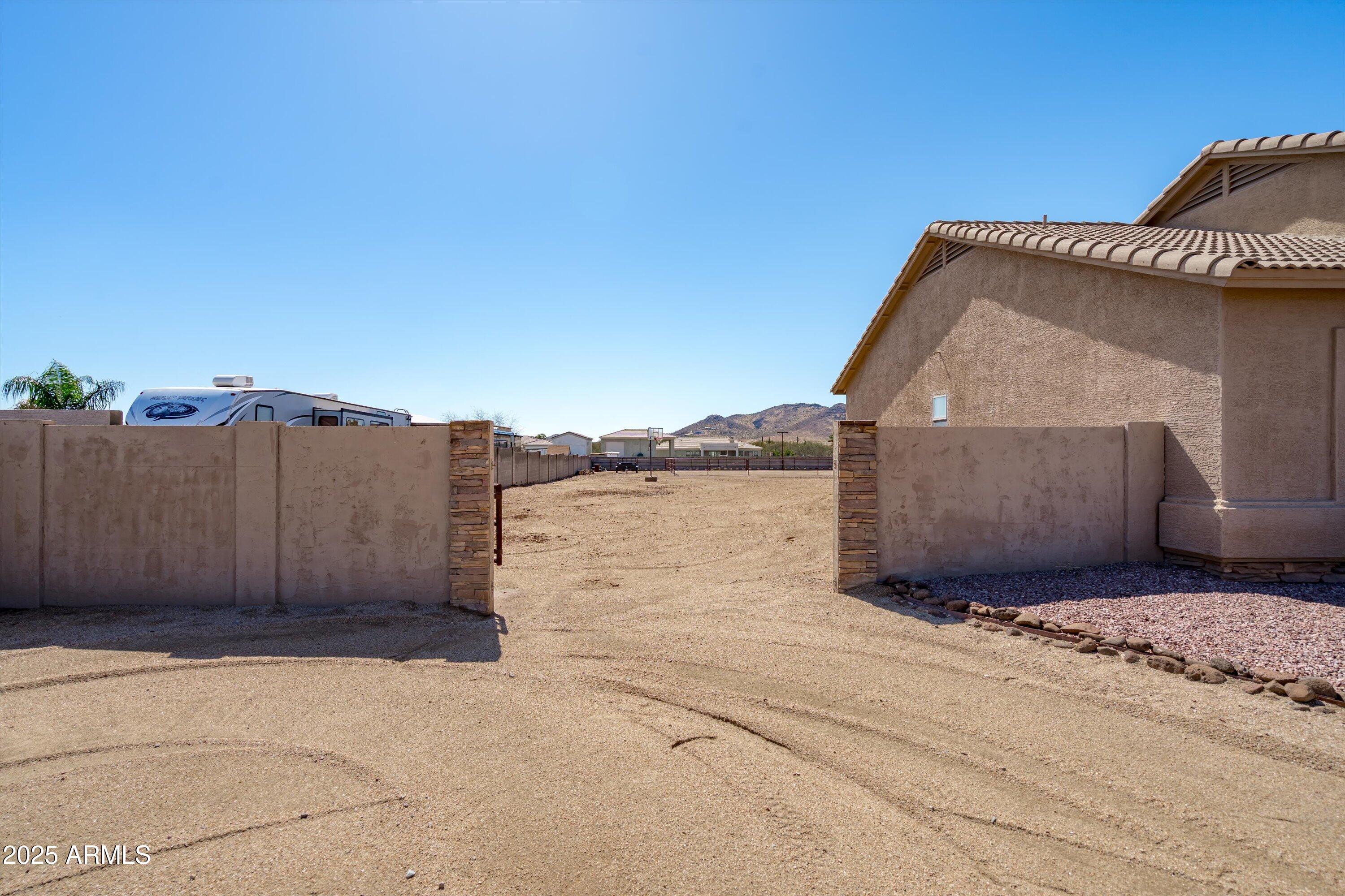 1737 West Tamar Road Phoenix, AZ 85086 - Photo 32 of 52 32-Side Gate