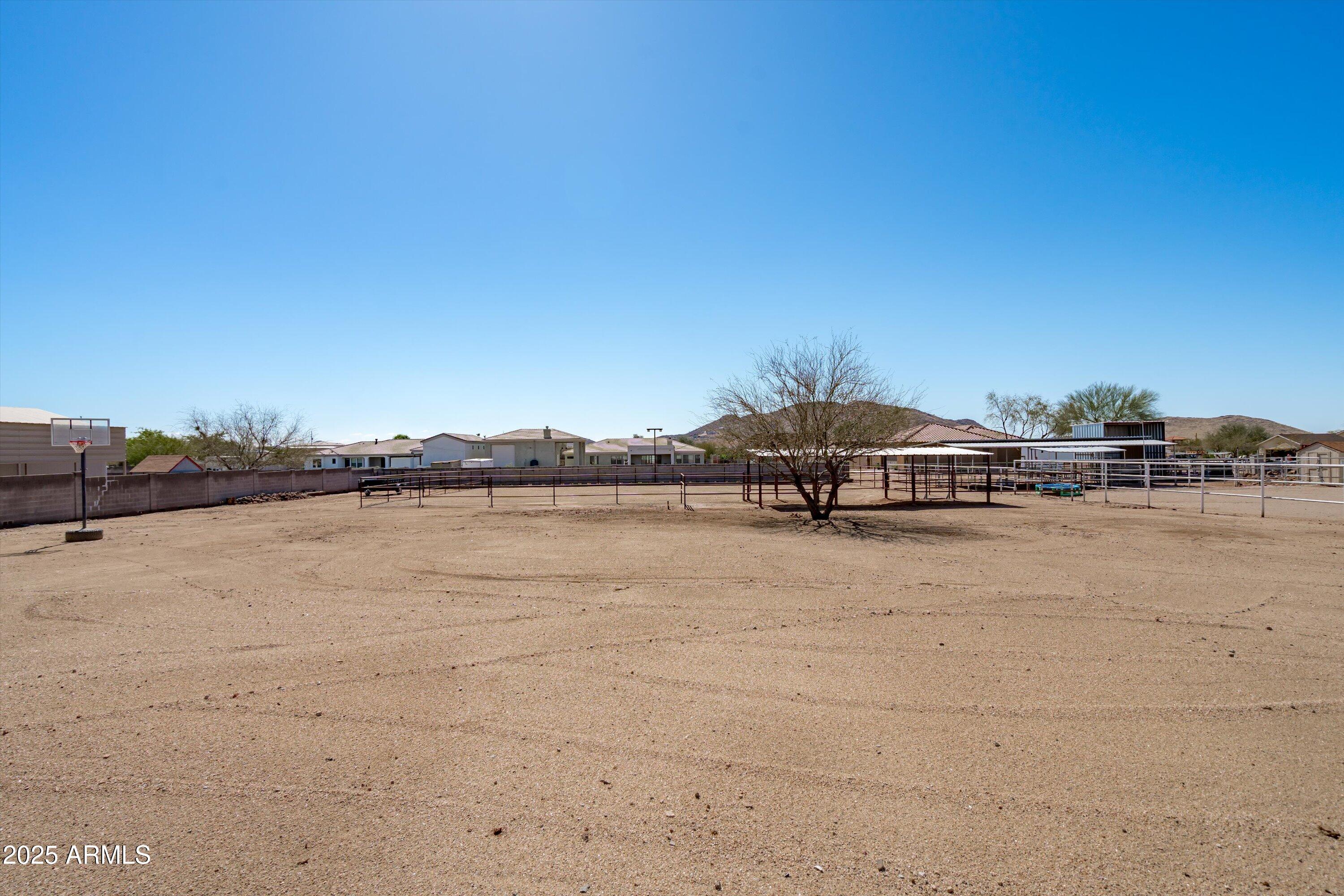 1737 West Tamar Road Phoenix, AZ 85086 - Photo 42 of 52 42-Horse Corral