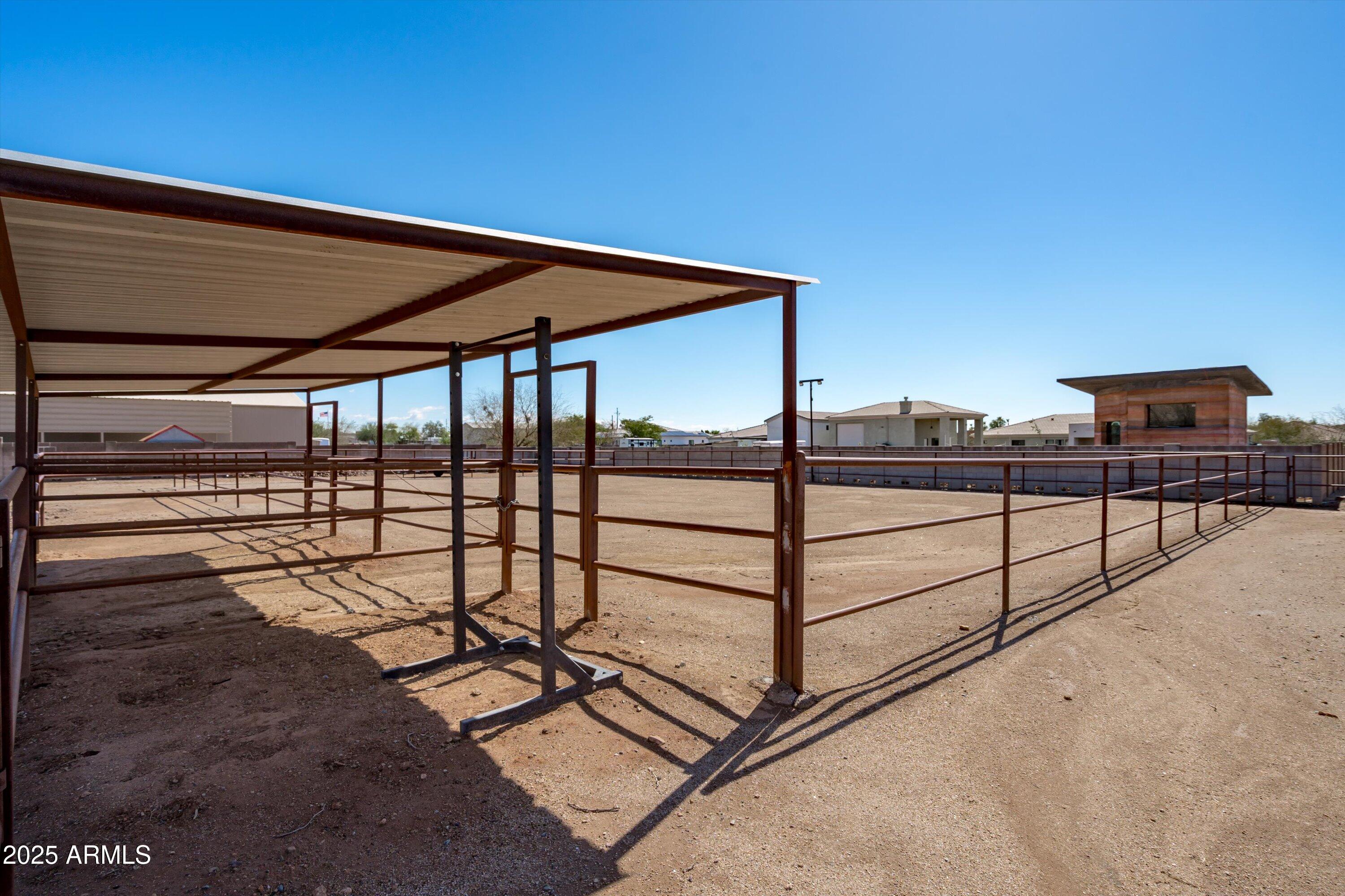 1737 West Tamar Road Phoenix, AZ 85086 - Photo 46 of 52 46-Horse Corral