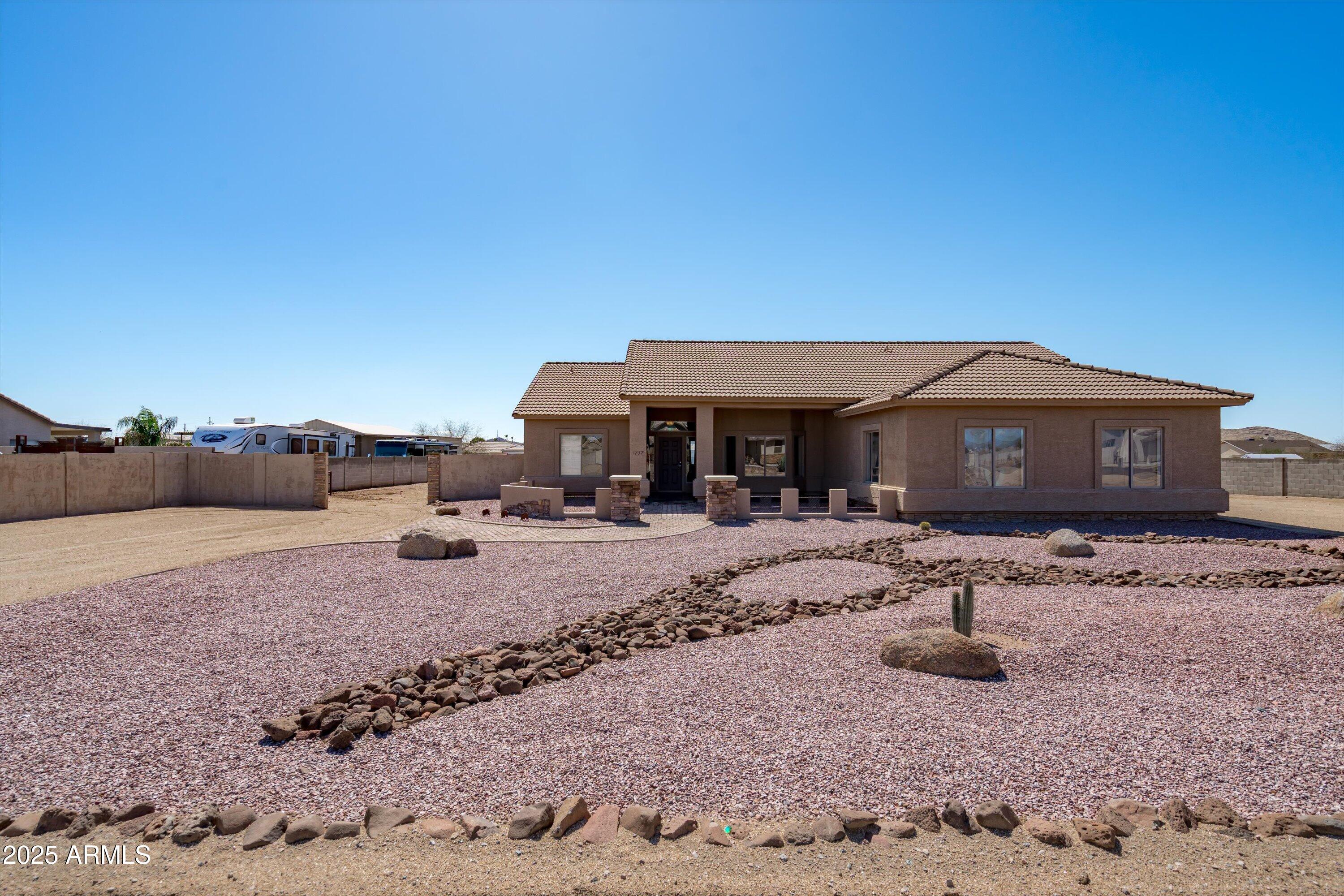 1737 West Tamar Road Phoenix, AZ 85086 - Photo 7 of 52 07-Front View