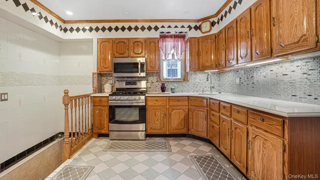 $999,000 | 90-37 211th Street | Queens Village