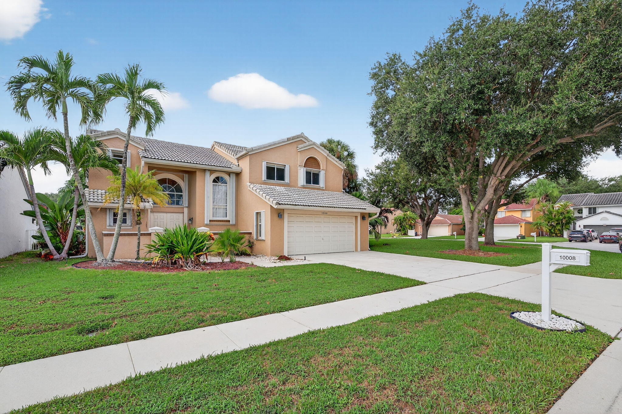 10008 Country Brook Road Boca Raton, FL 33428 - Photo 2 of 29 2-web-or-mls-046_DSC02793