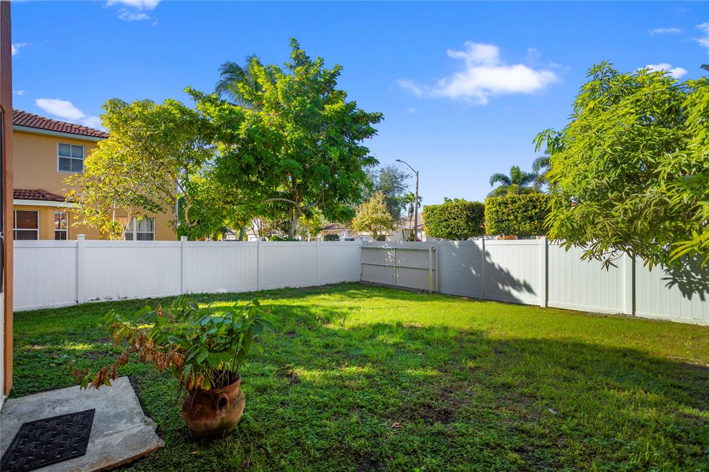 2704 Southwest 128th Avenue Miramar, FL 33027 - Photo 51 of 54 a view of a backyard