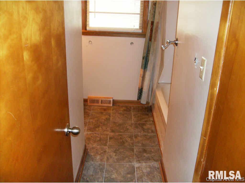 66 Radcliff Road Springfield, IL 62703 - Photo 23 of 36