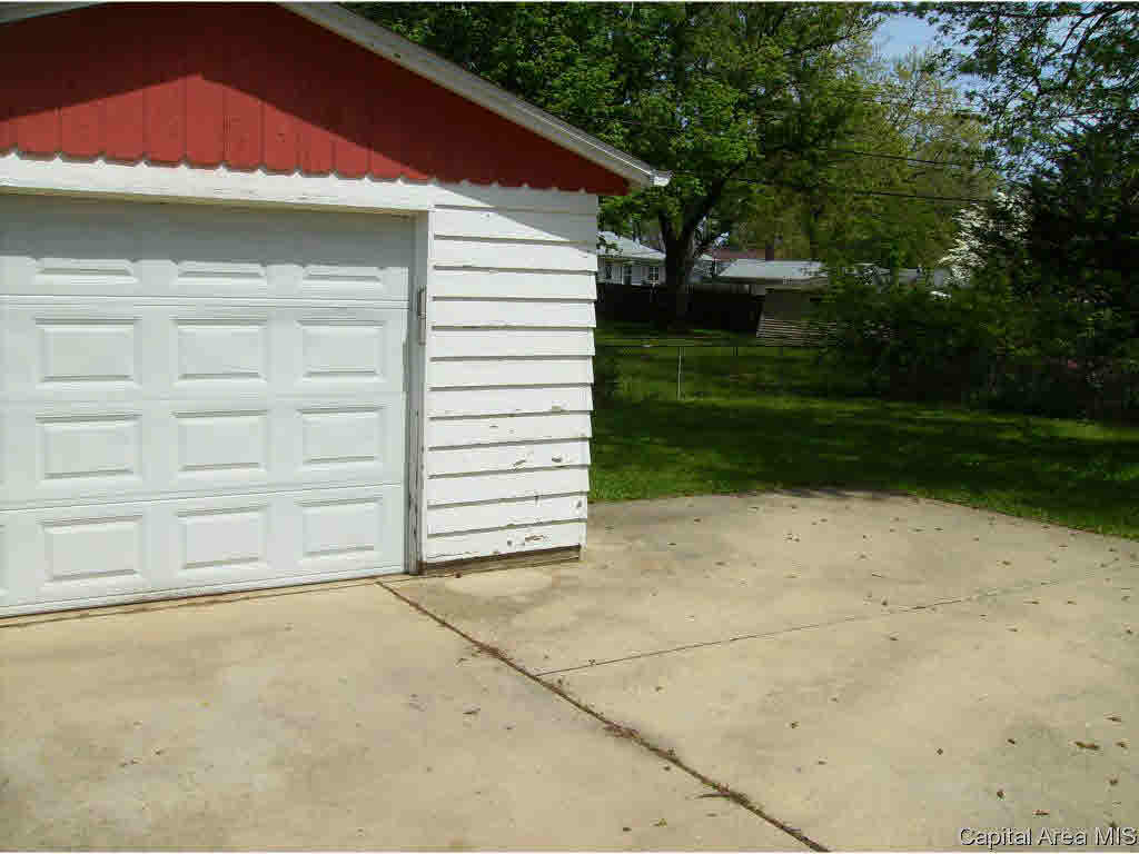 66 Radcliff Road Springfield, IL 62703 - Photo 5 of 36