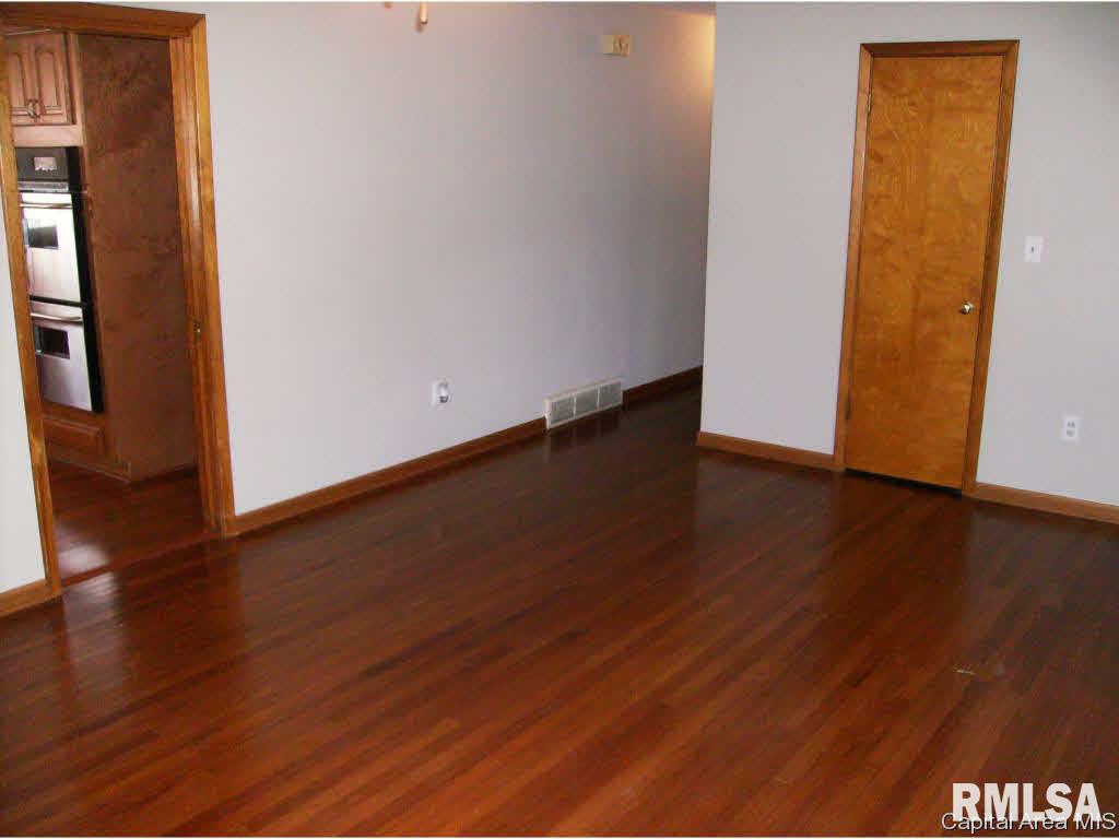 66 Radcliff Road Springfield, IL 62703 - Photo 10 of 36
