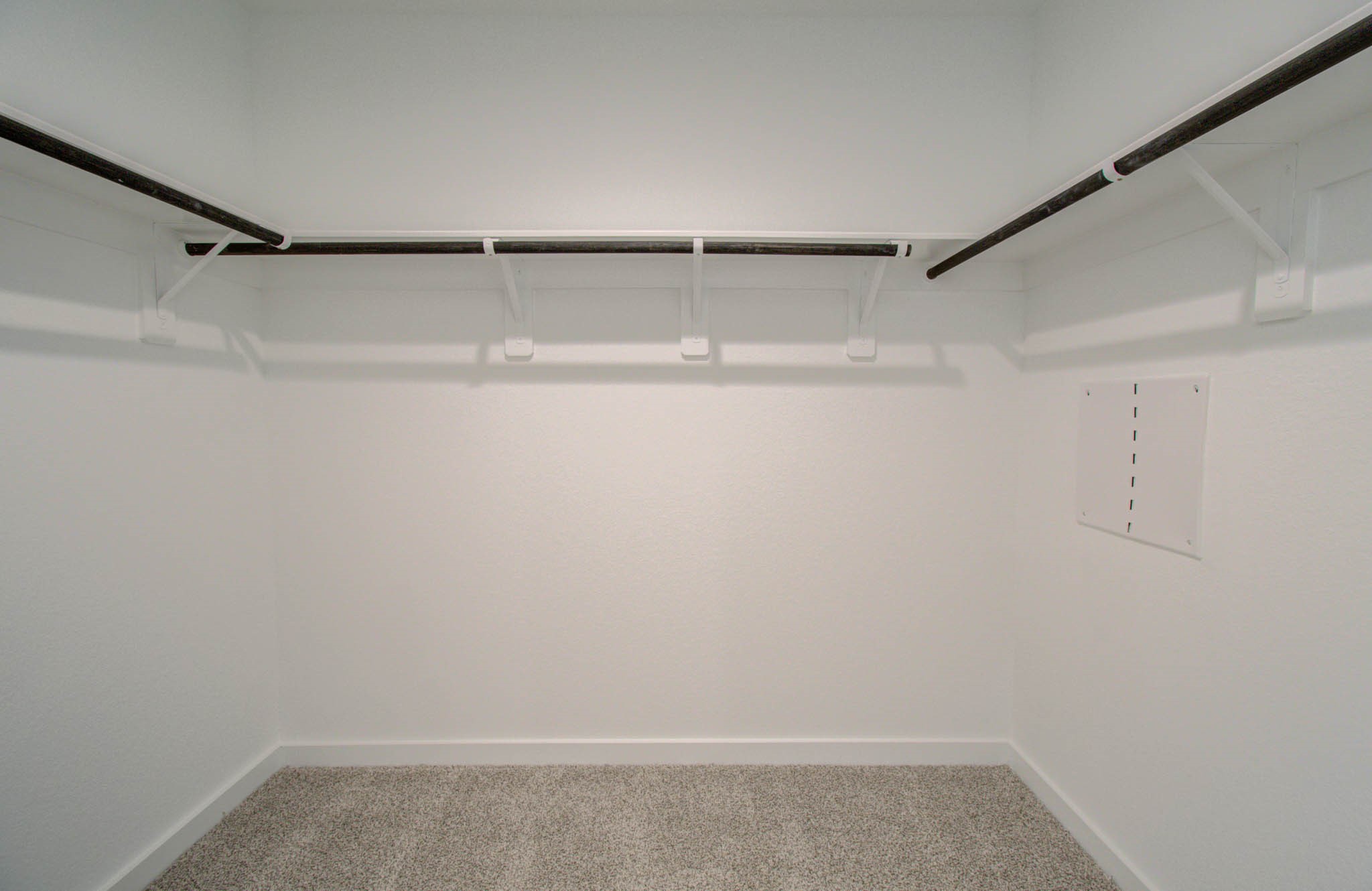 1011 Perezia Court Rosharon, TX 77583 - Photo 29 of 33 Primary Closet