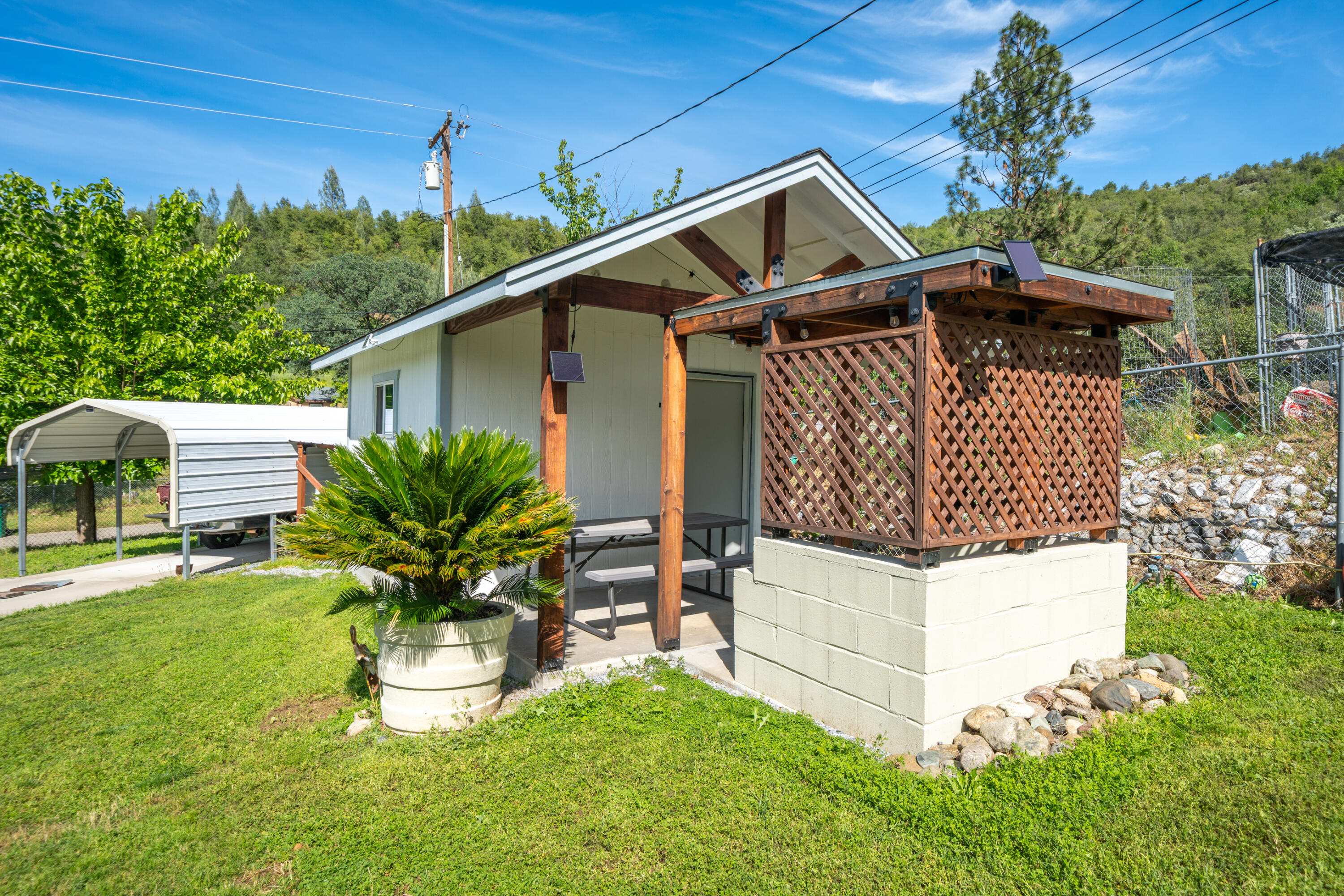 22151 Ravine Court Redding, CA 96003 - Photo 23 of 34 22151 Ravine Ct-50