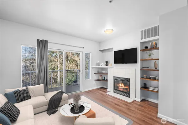 $575,000 | 16373 119th Terrace Northeast, Unit 315, Bothell, WA 98011