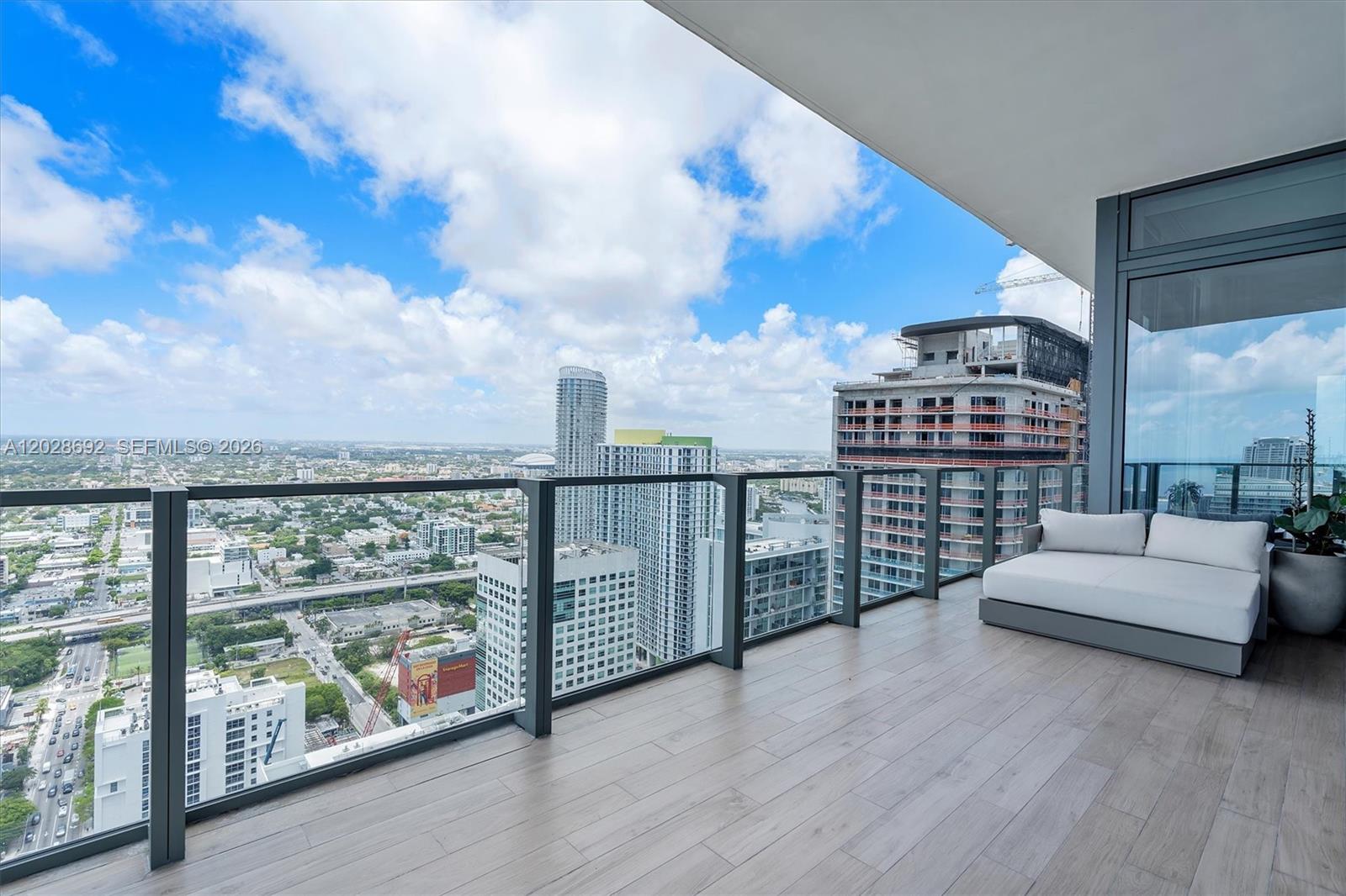 88 Southwest 7th Street, Unit 4001 Miami, FL 33130 - Photo 52 of 75