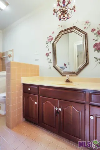 $550,000 | 12028 Lake Sherwood Avenue North, Baton Rouge, LA 70816