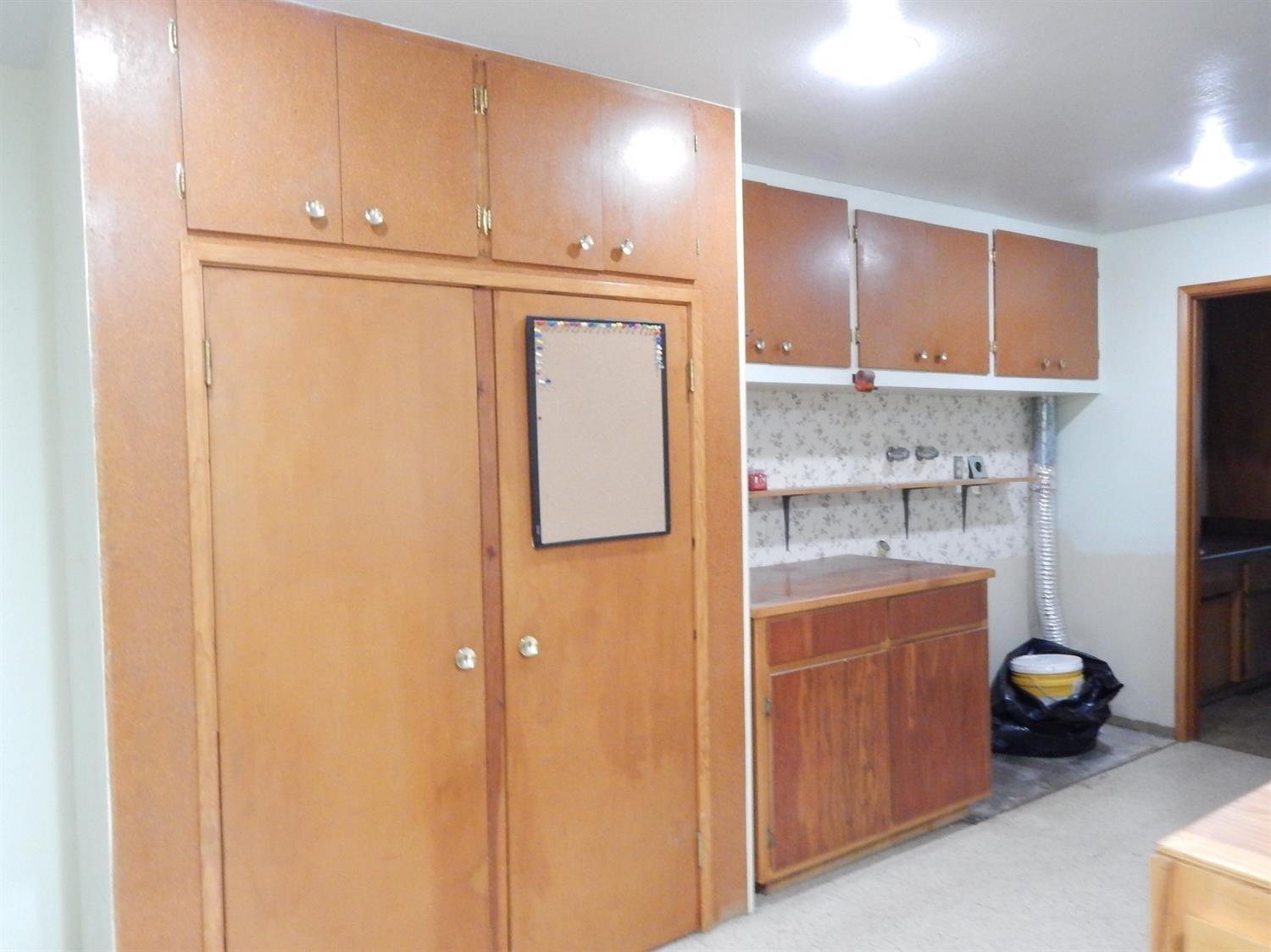 337 Red Blanket Road Prospect, OR 97536 - Photo 7 of 16 More storage in the utility room